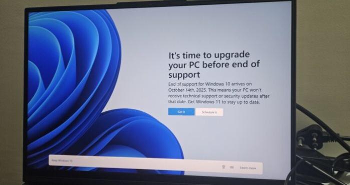 Windows 10 end of life banner